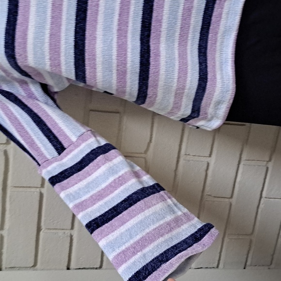 Chenault Striped Boho Sleeve Soft Fuzzy Sweater. Size Medium NWT - Picture 3 of 9